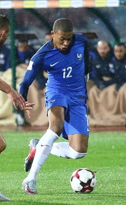 Which nation is Kylian Mbappé a citizen of?