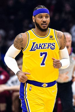 Which NBA team did Carmelo Anthony play for before joining the Los Angeles Lakers?