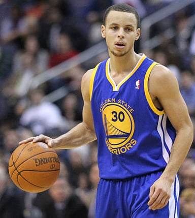 What is the city or country of Stephen Curry's birth?