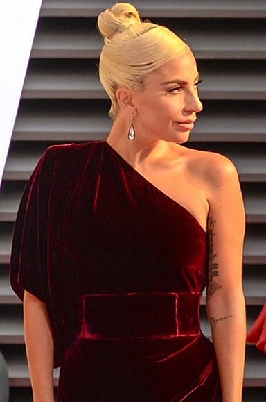 What award did Lady Gaga receive for [url class="tippy_vc" href="#170311212"]Shallow[/url] in 2019?
