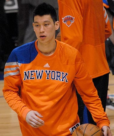 Which NBA team did Jeremy Lin first sign with?