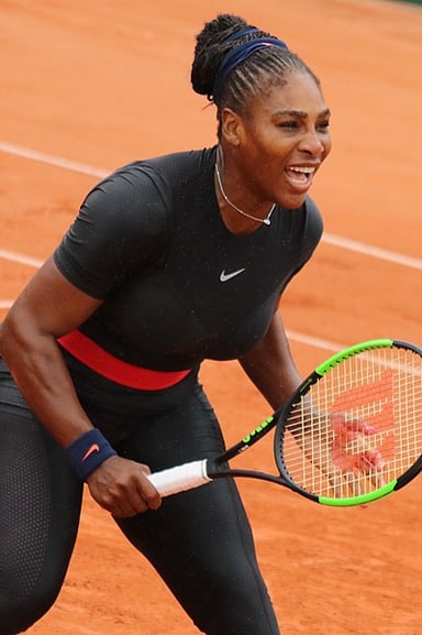 What is Serena Williams's eye colour?