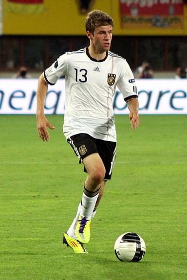 Which number did [url class="tippy_vc" href="#131031"]Thomas Müller[/url] have while playing for FC Bayern Munich?