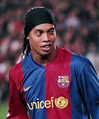 What is Ronaldinho's signature?