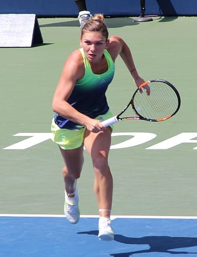 Which award did Simona Halep receive in 2019?
