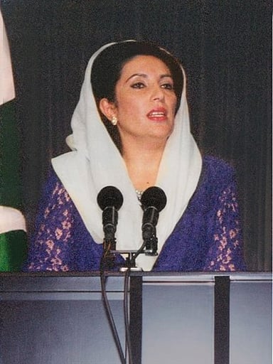 Which nation is Benazir Bhutto a citizen of?