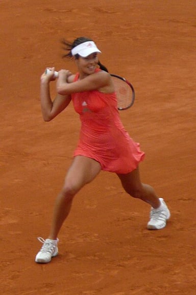 How many weeks did Ana Ivanovic hold the world No. 1 ranking in total?