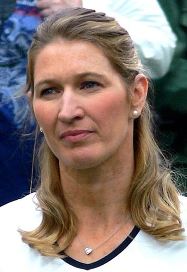 How many consecutive singles major finals did Steffi Graf reach?