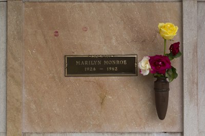 What is the religion or worldview of Marilyn Monroe?