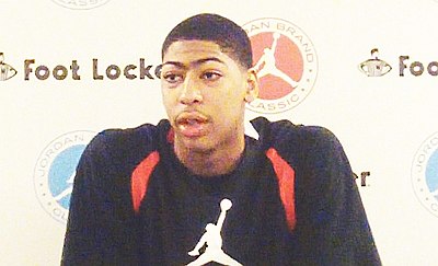 In which year was Anthony Davis named USBWA National Freshman of the Year?