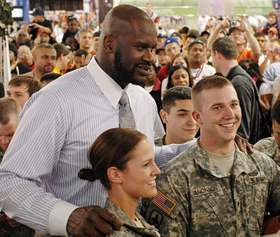 In which institutions did Shaquille O'Neal receive their education?