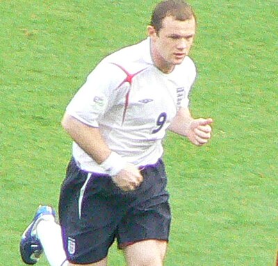 Which award did Wayne Rooney receive in 2004?