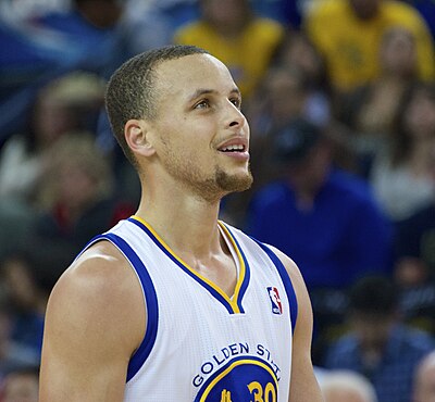 How old is Stephen Curry?