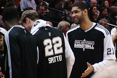 Which league has Tim Duncan played in or played for?