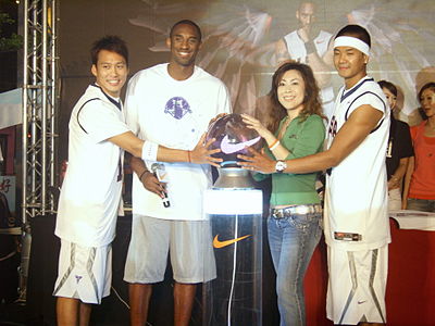 What does Kobe Bryant look like?