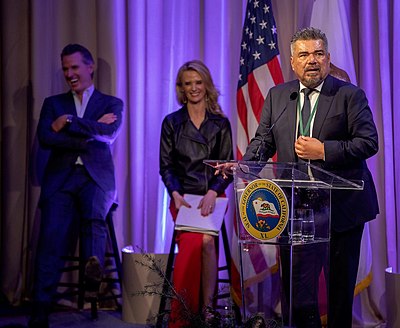 In which year did George Lopez receive the Imagen Vision Award?