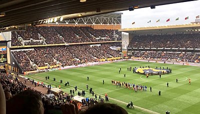 Which season did Wolves win the League One title?